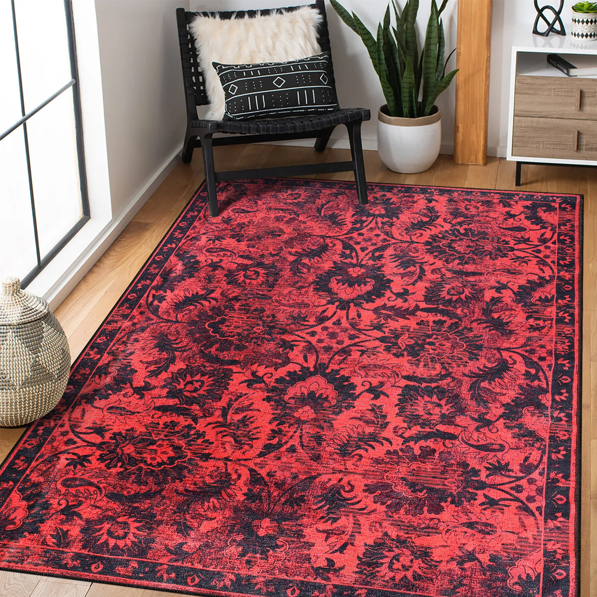 Détail du motif du tapis ethnique bordeaux lavable Céleste