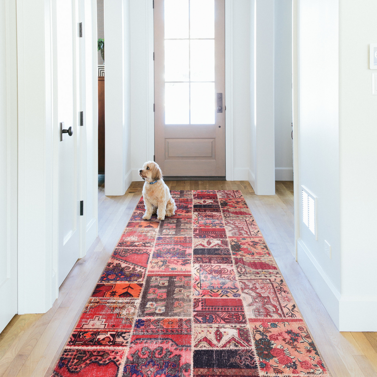 Détail du motif du tapis ethnique vintage crème et blanc lavable Tess