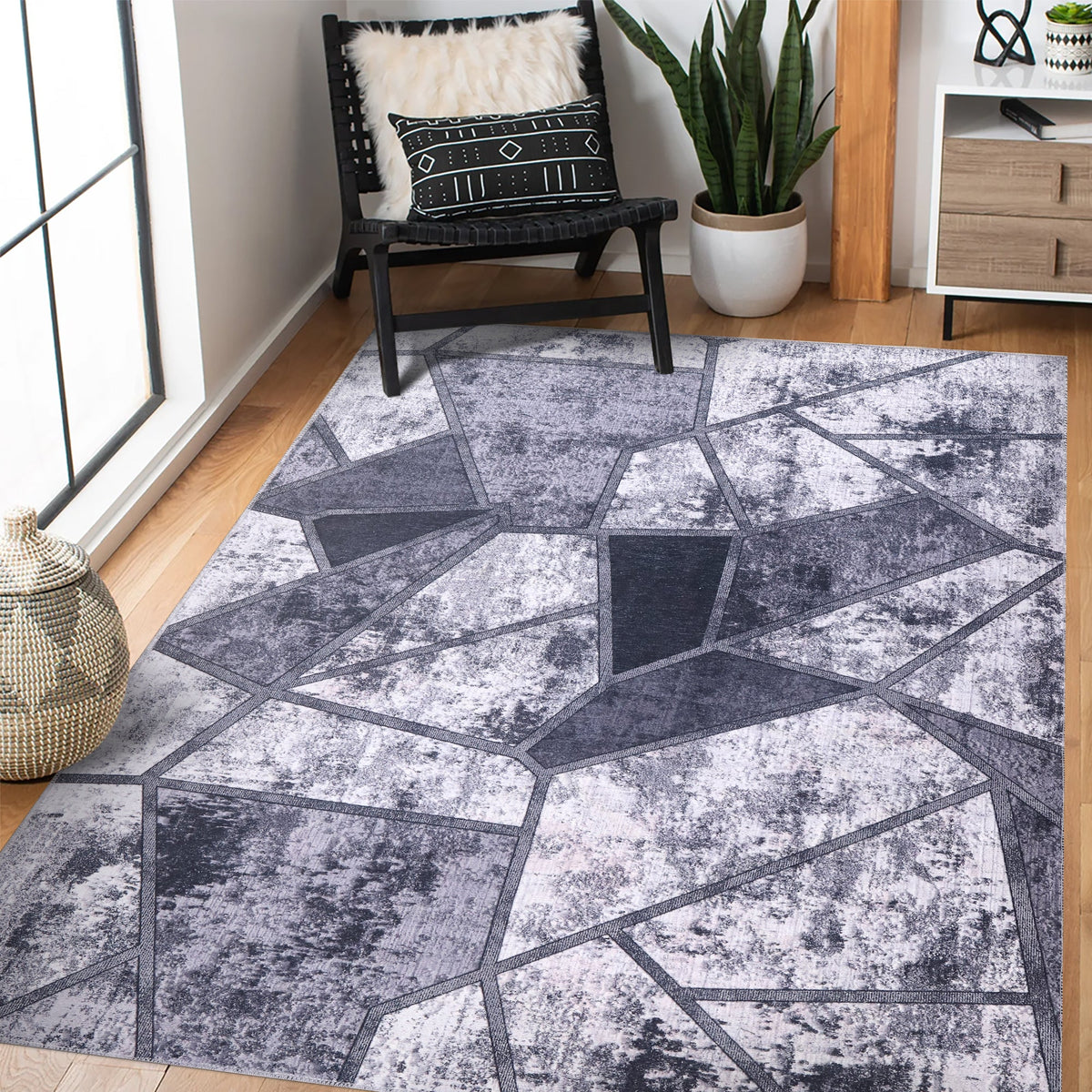 Détail du motif du tapis abstrait gris lavable Isée